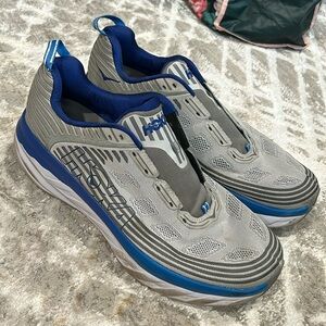 HOKA ONE ONE BONDI 6 SNEAKERS